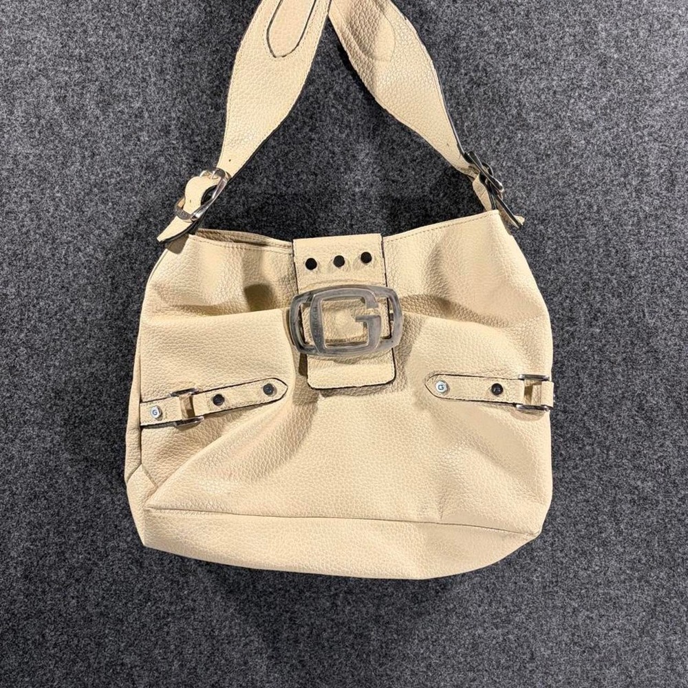 GUESS Cream Leather Hobo Bag Buckle Detail Y2K Vintage Shoulder Handbag